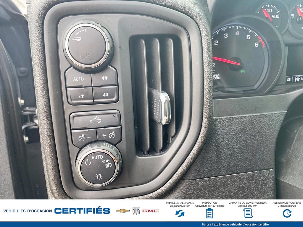 2022 Chevrolet Silverado 1500 4WD Crew Cab in Alma, Quebec - 13 - w1024h768px