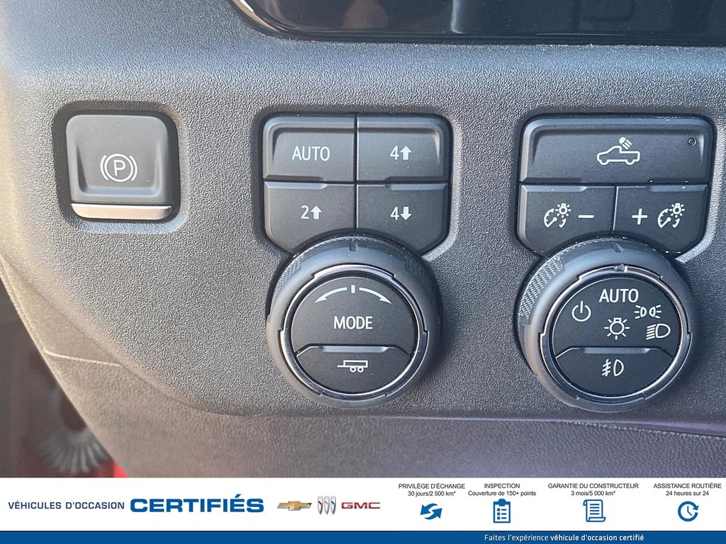 Chevrolet Silverado 1500 4WD crew cab LT Trail Boss 2023 à Alma, Québec - 21 - w1024h768px