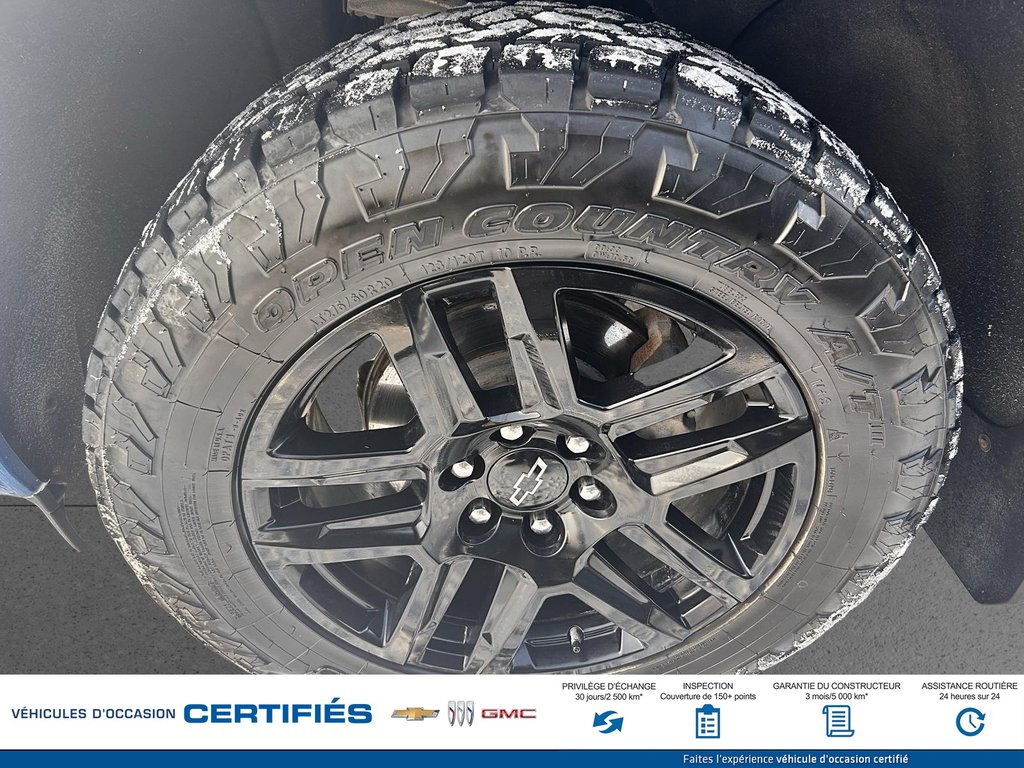 2023 Chevrolet Silverado 1500 4WD Crew Cab in Alma, Quebec - 23 - w1024h768px
