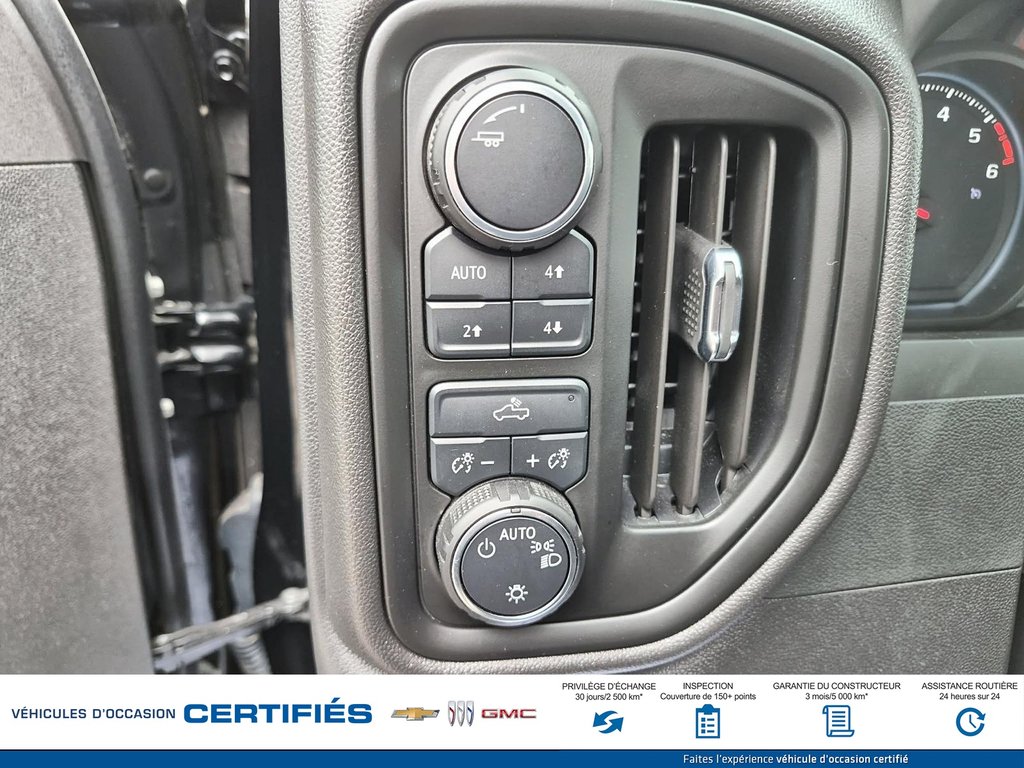 Chevrolet Silverado 1500 4WD Crew Cab Custom Trail Boss 2025 à Alma, Québec - 32 - w1024h768px