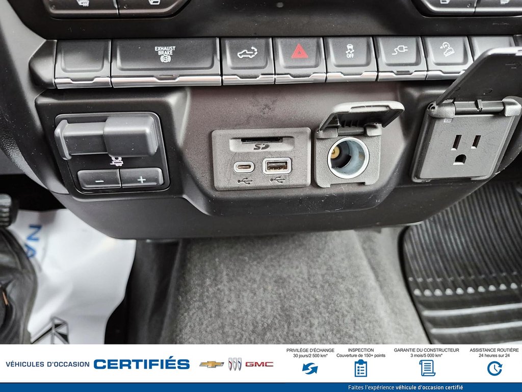 2023 Chevrolet Silverado 2500 HD 4WD Crew Cab LT in Alma, Quebec - 25 - w1024h768px