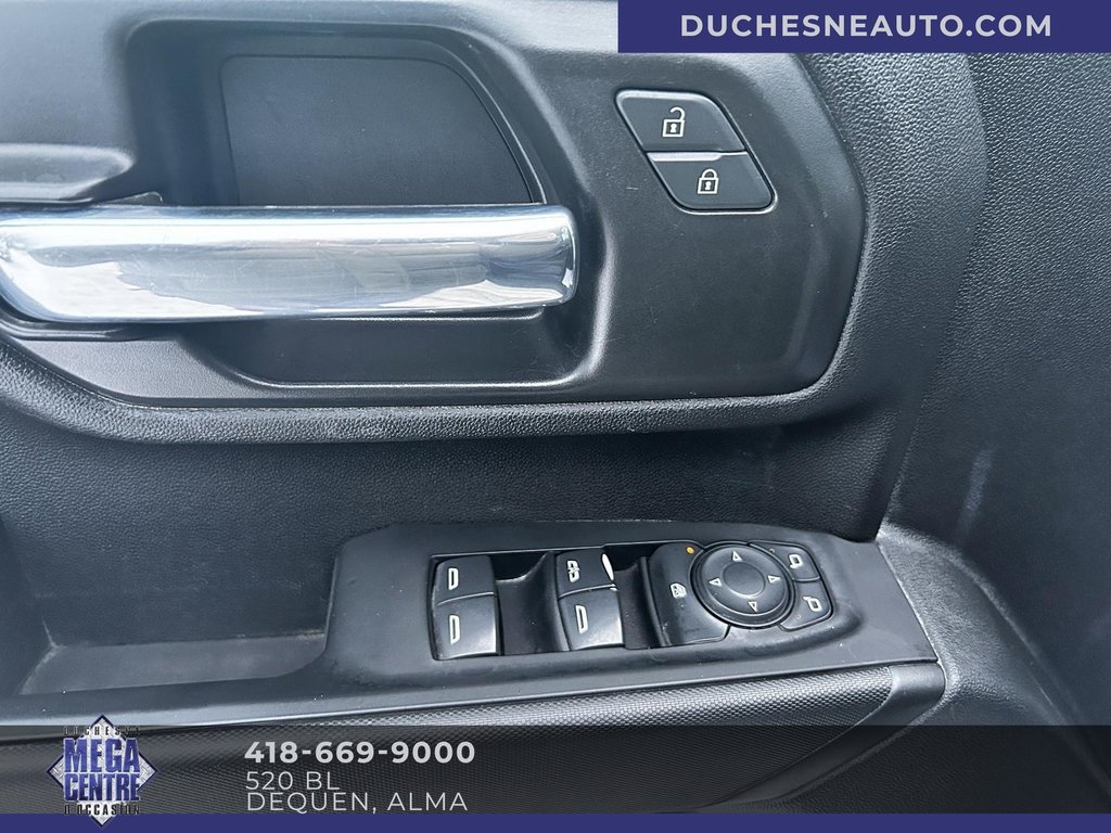 2022 Chevrolet Silverado 2500 HD 4WD Crew Cab in Alma, Quebec - 11 - w1024h768px
