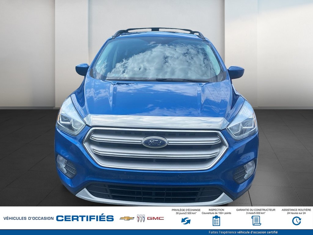 Ford Escape AWD SE 2017 à Alma, Québec - 2 - w1024h768px