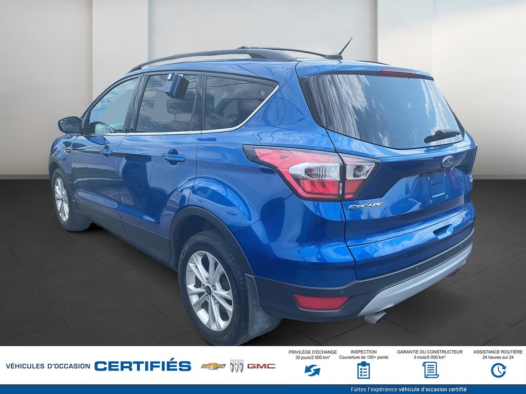 Ford Escape AWD SE 2017 à Alma, Québec - 4 - w1024h768px