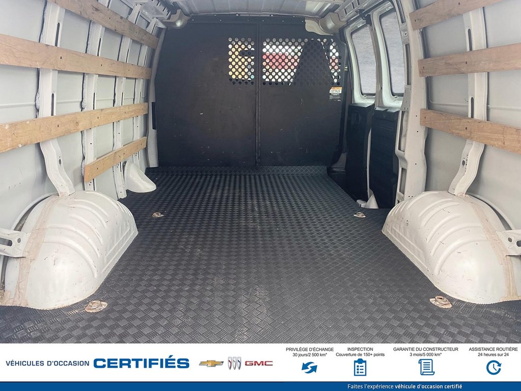 2023 GMC Savana Cargo 2500 in Alma, Quebec - 10 - w1024h768px