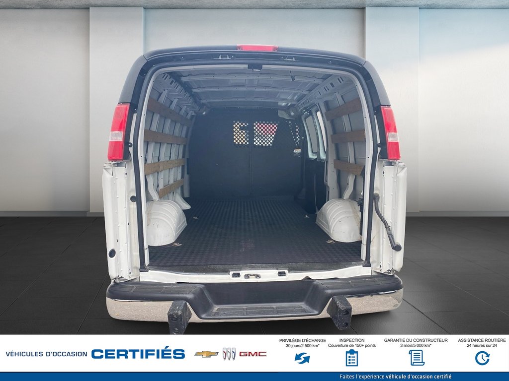 2023 GMC Savana Cargo 2500 in Alma, Quebec - 9 - w1024h768px