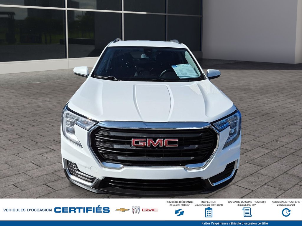 GMC Terrain AWD Denali 2023 à Alma, Québec - 2 - w1024h768px