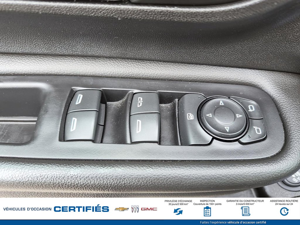 2023 GMC TERRAIN in Alma, Quebec - 17 - w1024h768px