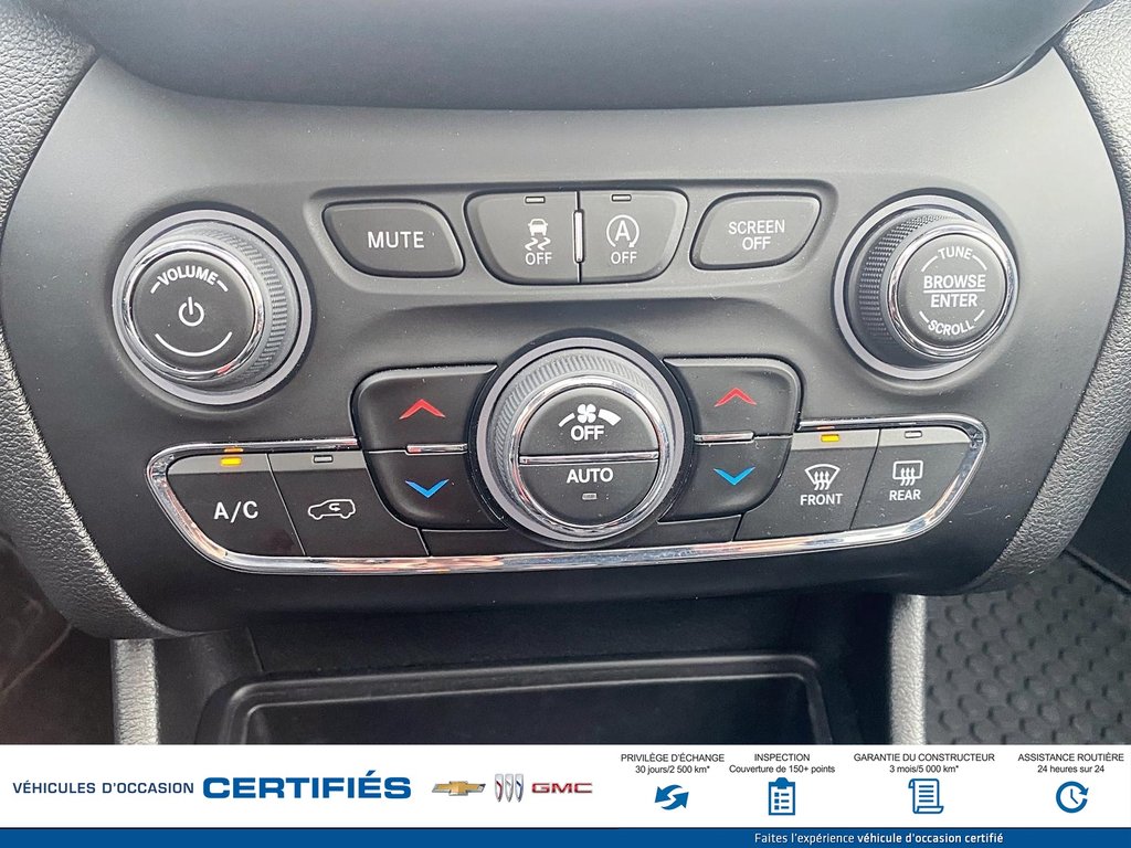 2023 Jeep CHEROKEE TRAILHAWK 4X4 in Alma, Quebec - 19 - w1024h768px