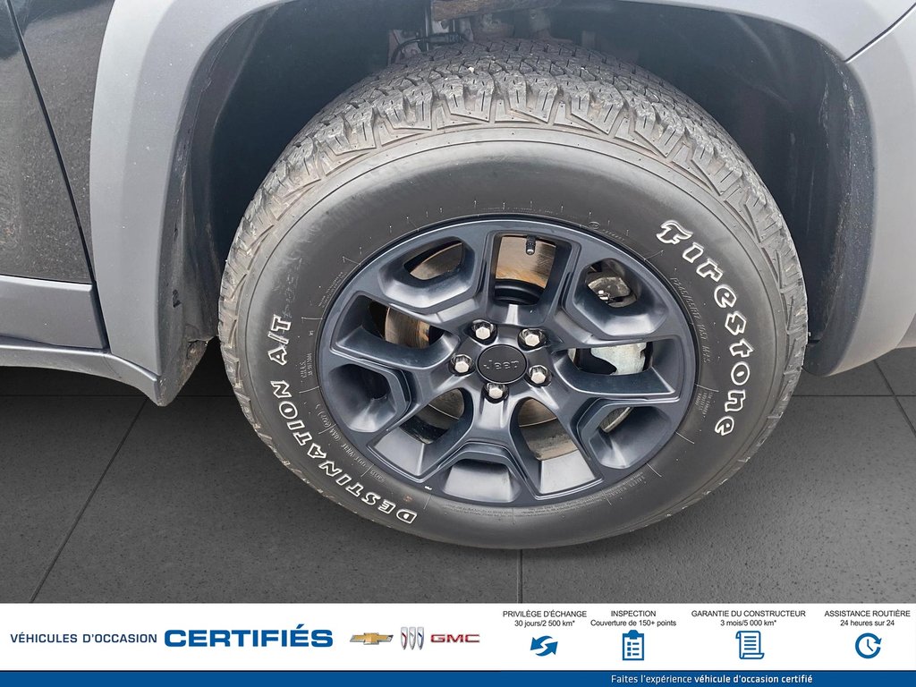 2023 Jeep CHEROKEE TRAILHAWK 4X4 in Alma, Quebec - 9 - w1024h768px