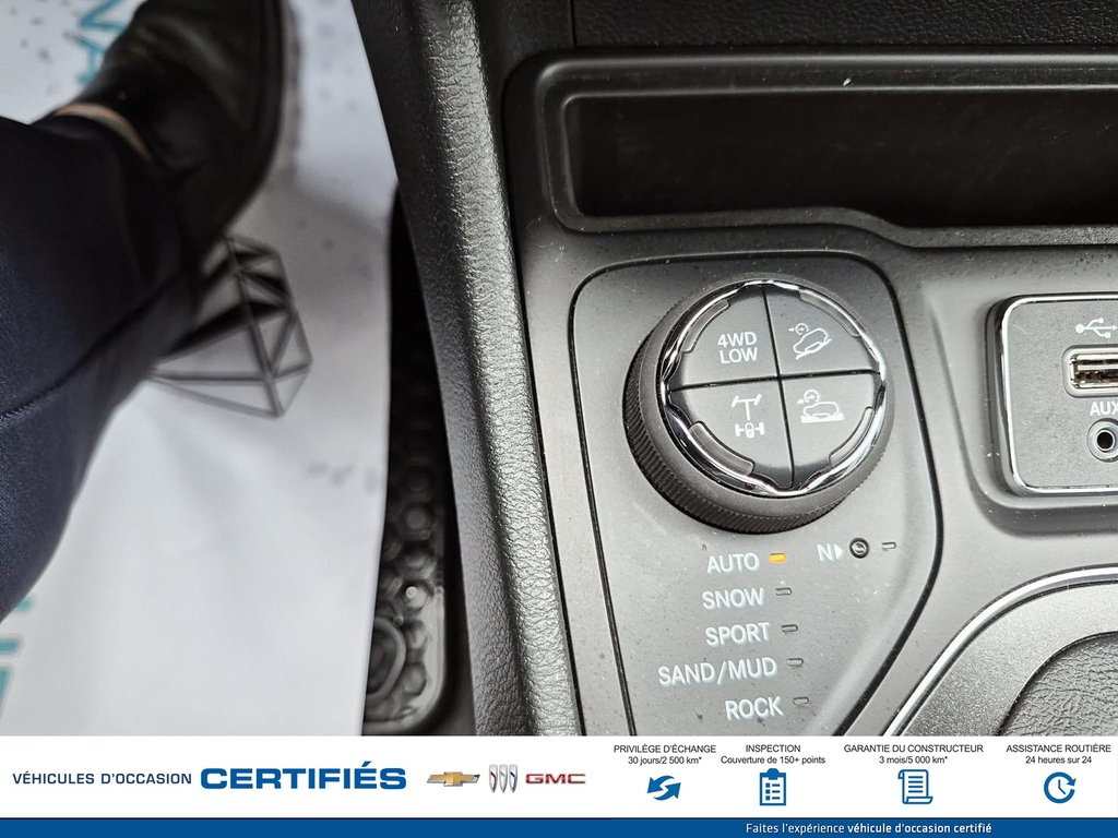 Jeep CHEROKEE  2023 à Alma, Québec - 28 - w1024h768px