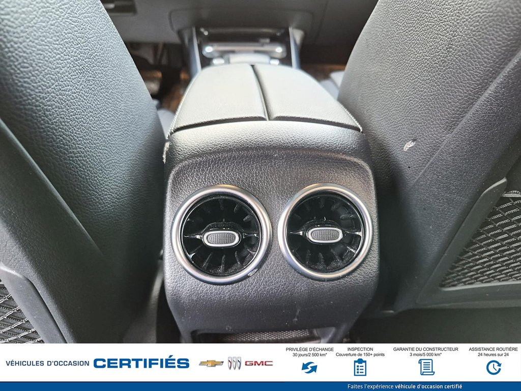 2022 Mercedes GLA250 in Alma, Quebec - 14 - w1024h768px