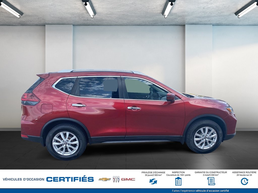 Nissan Rogue AWD SV 2018 à Alma, Québec - 4 - w1024h768px