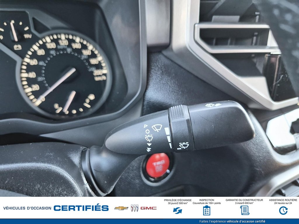2025 Toyota Tundra 4X4 CrewMax in Alma, Quebec - 30 - w1024h768px