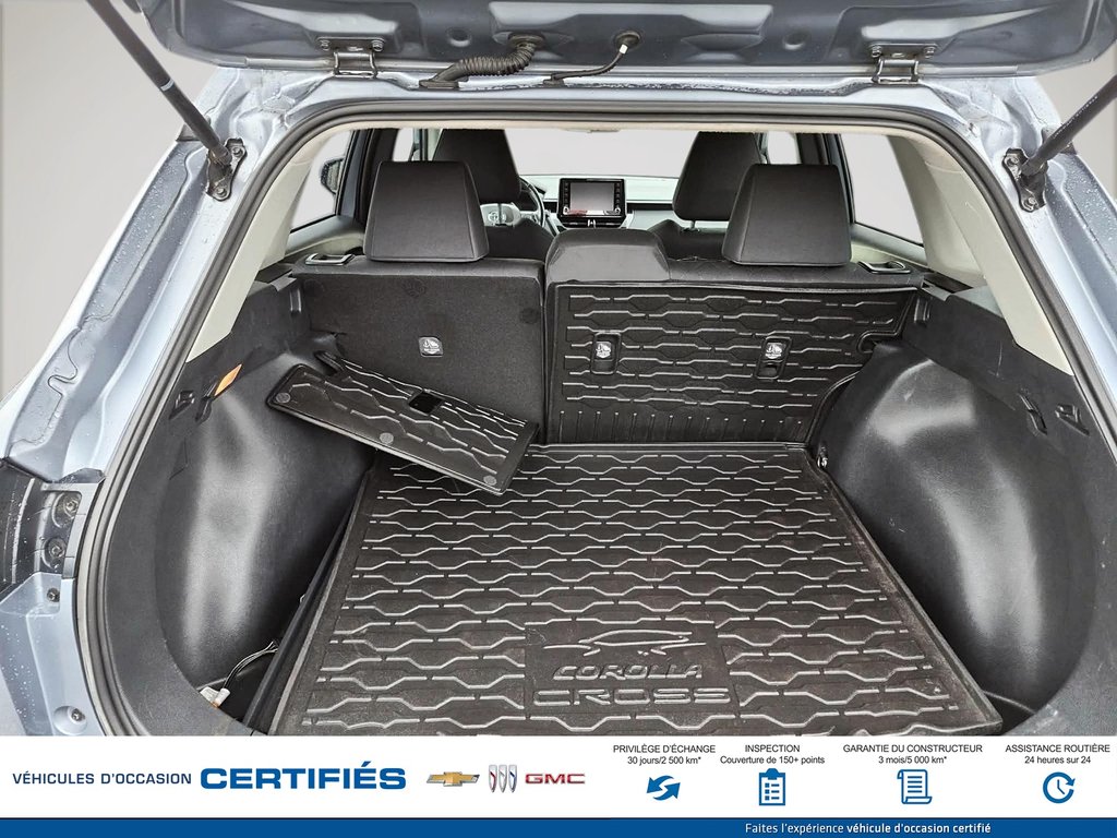 2022 Toyota COROLLA CROSS in Alma, Quebec - 10 - w1024h768px