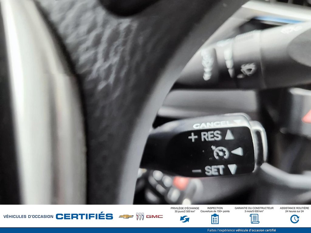 2016 Toyota COROLLA S in Alma, Quebec - 17 - w1024h768px