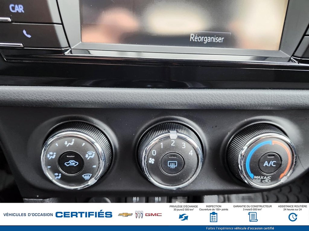 2016 Toyota COROLLA S in Alma, Quebec - 20 - w1024h768px