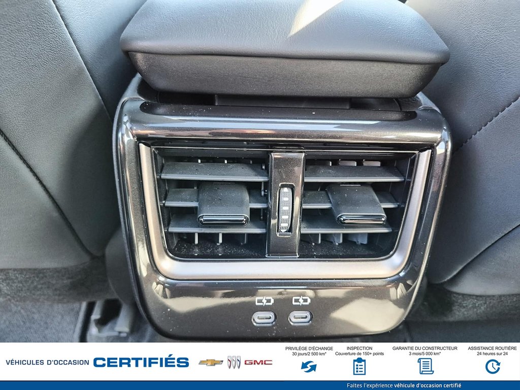 2024 Toyota Crown in Alma, Quebec - 12 - w1024h768px
