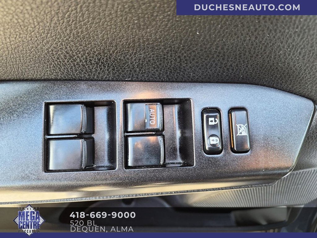 Toyota RAV4 HV LE/XLE  2017 à Alma, Québec - 12 - w1024h768px