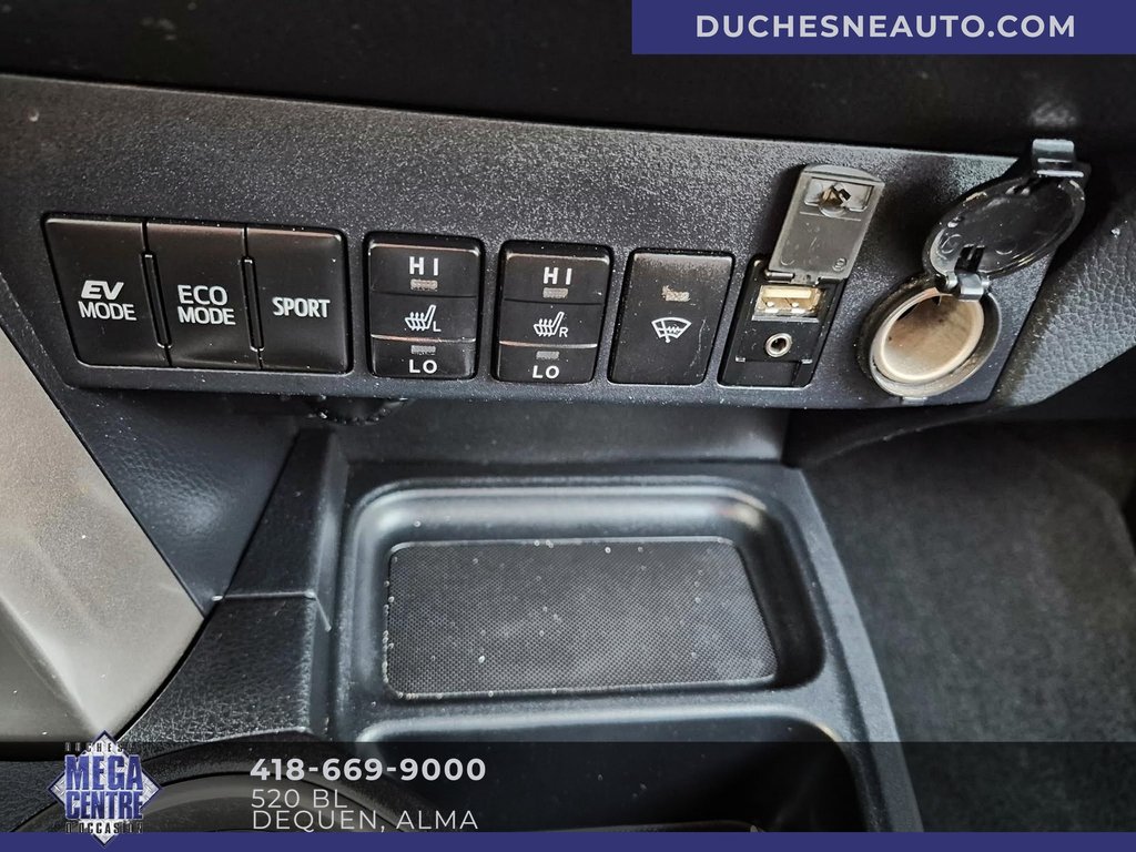 Toyota RAV4 HV LE/XLE  2017 à Alma, Québec - 16 - w1024h768px