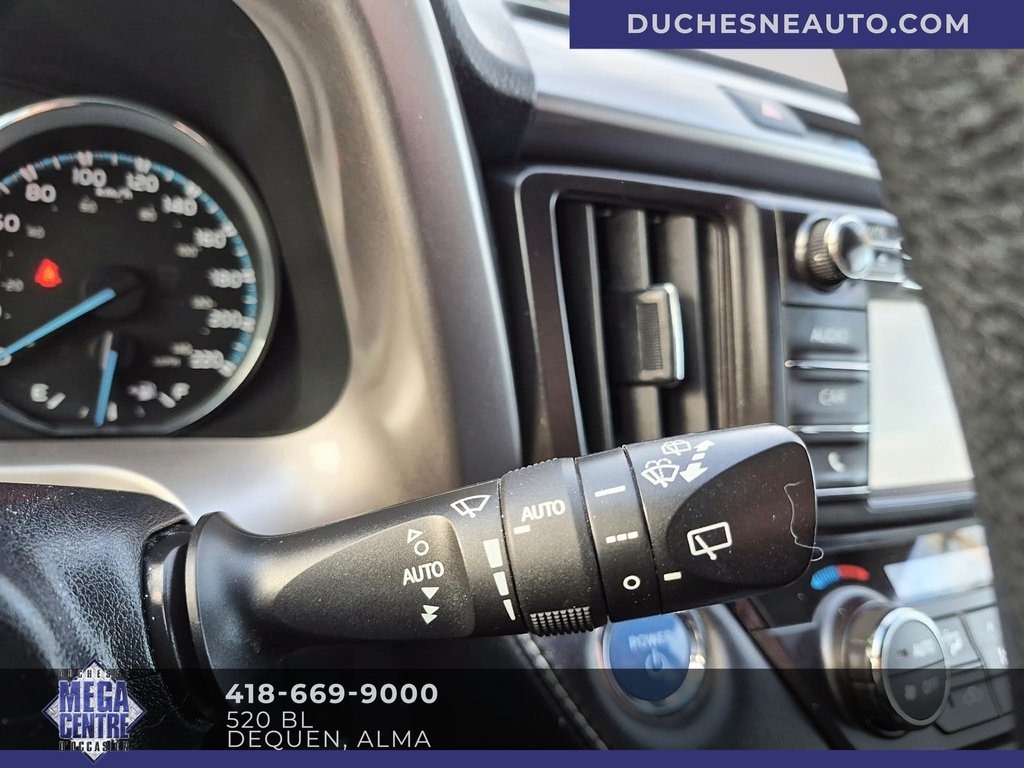 Toyota RAV4 HV LE/XLE  2017 à Alma, Québec - 17 - w1024h768px