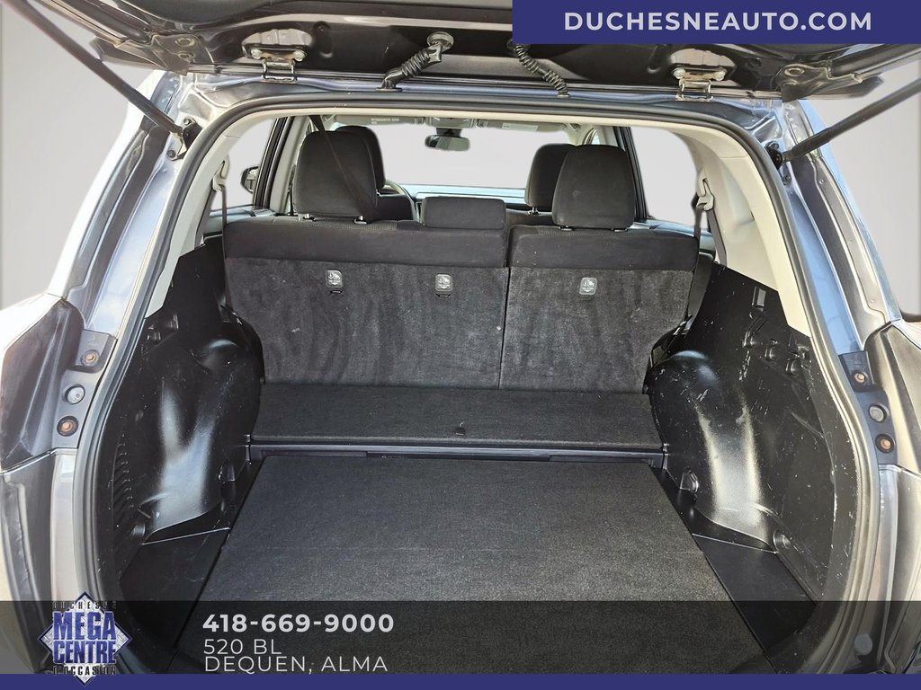 Toyota RAV4 HV LE/XLE  2017 à Alma, Québec - 8 - w1024h768px