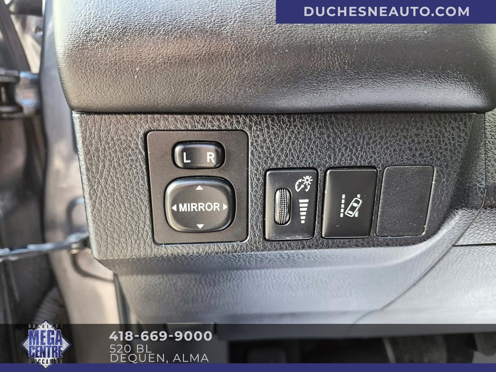 Toyota RAV4 HV LE/XLE  2017 à Alma, Québec - 13 - w1024h768px