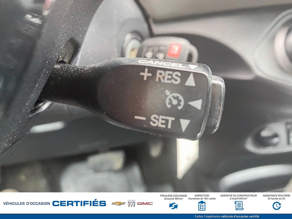 2018 Toyota Yaris 5-dr LE in Alma, Quebec - 20 - w1024h768px