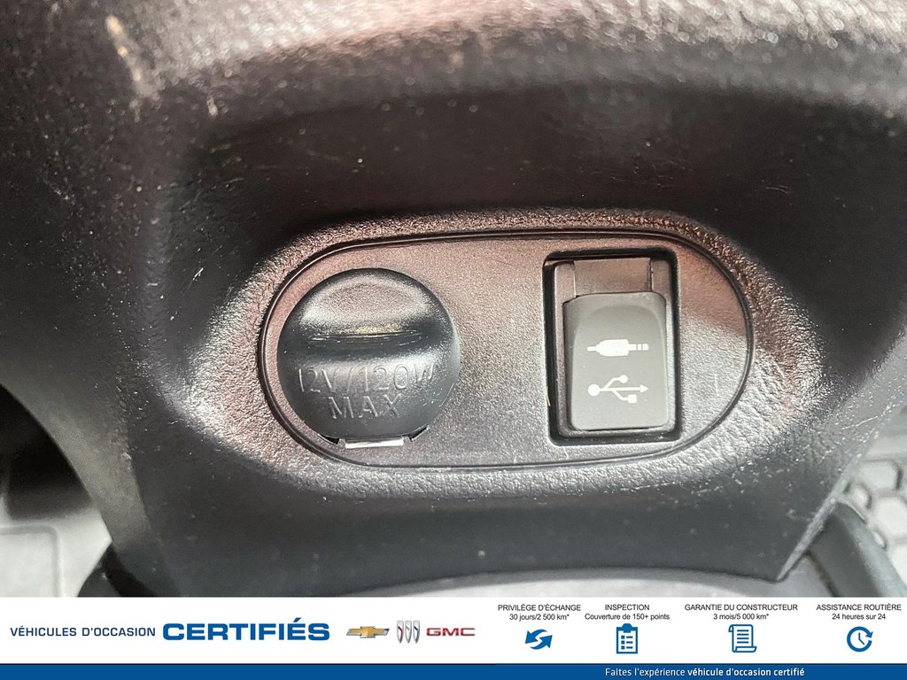 2018 Toyota Yaris 5-dr LE in Alma, Quebec - 15 - w1024h768px