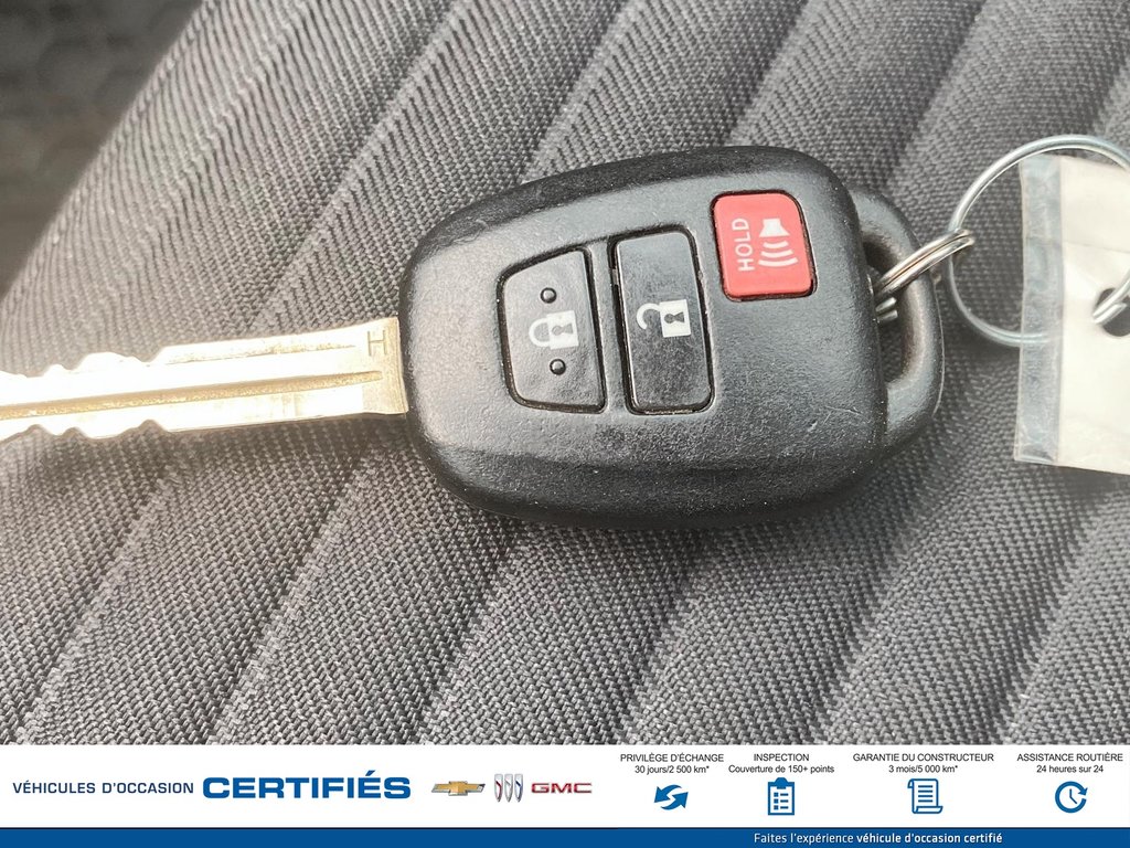 2018 Toyota Yaris 5-dr LE in Alma, Quebec - 23 - w1024h768px