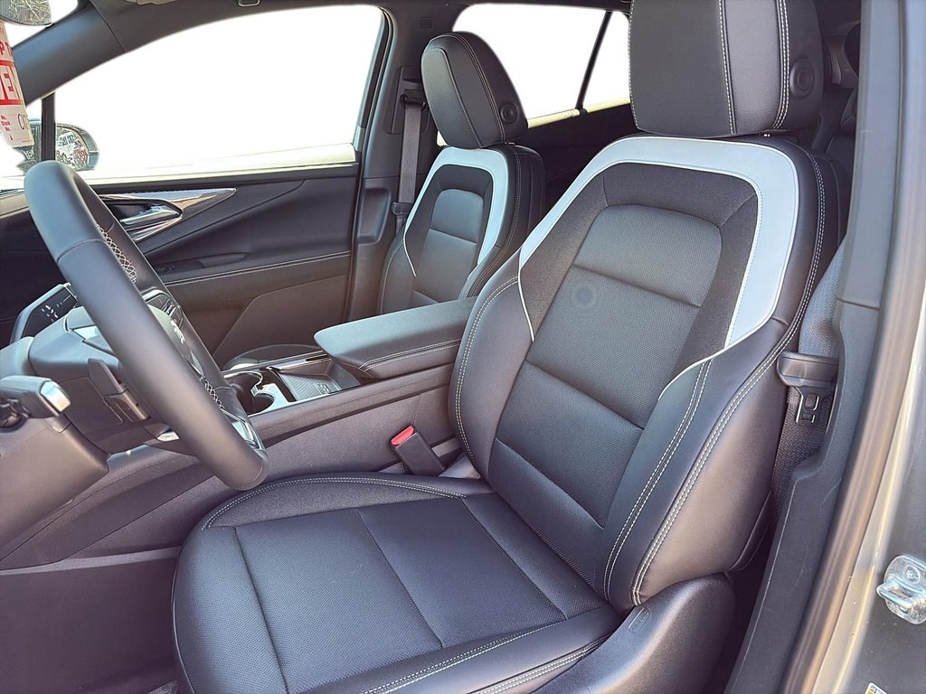 2025 Chevrolet Blazer EV LT in La Malbaie, Quebec - 7 - w1024h768px
