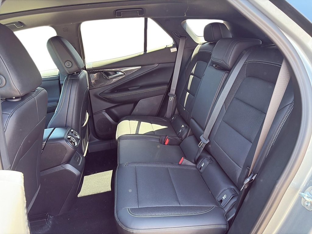 2025 Chevrolet Blazer EV LT in La Malbaie, Quebec - 8 - w1024h768px