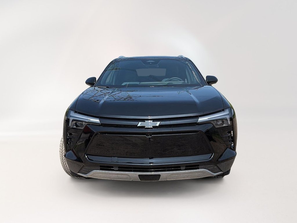 2025 Chevrolet Blazer EV LT in La Malbaie, Quebec - 2 - w1024h768px