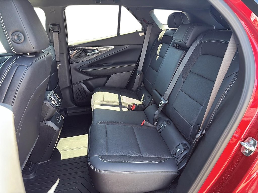 2025 Chevrolet Blazer EV LT in La Malbaie, Quebec - 9 - w1024h768px
