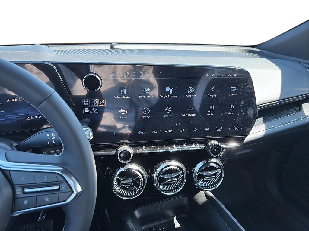 2025 Chevrolet Blazer EV LT in La Malbaie, Quebec - 13 - w1024h768px