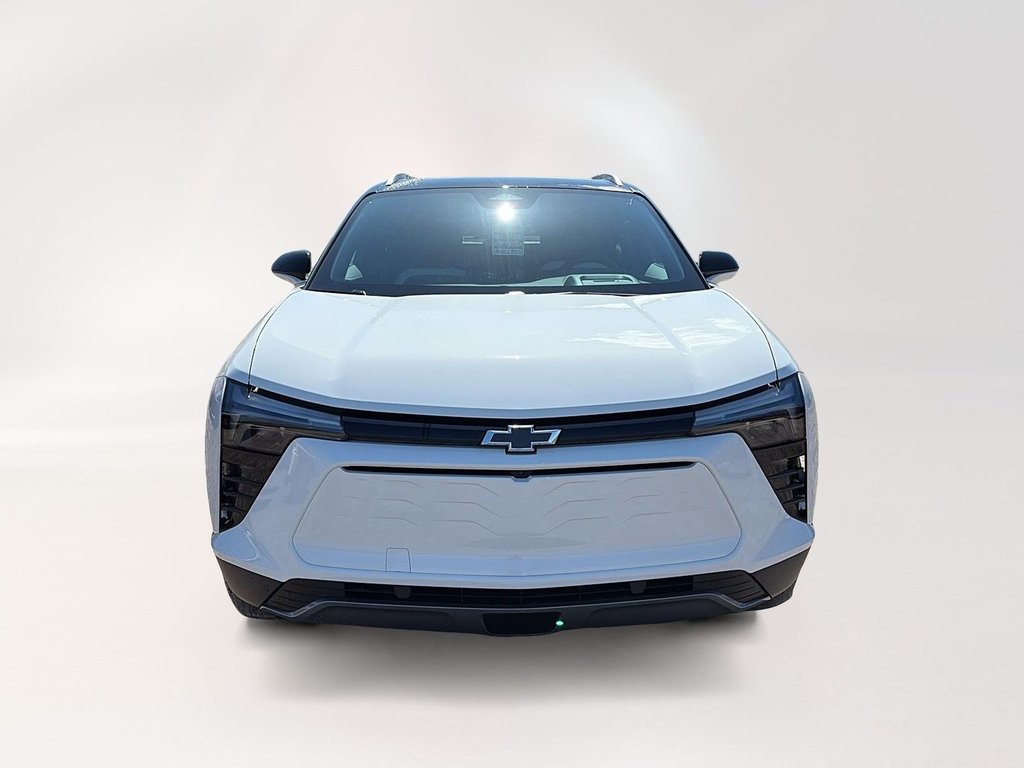 2025 Chevrolet Blazer EV LT in La Malbaie, Quebec - 2 - w1024h768px