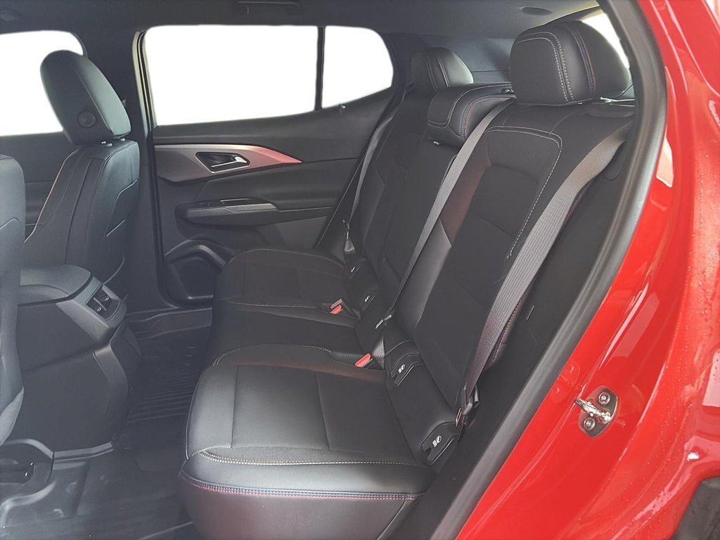 2025 Chevrolet Equinox EV RS in La Malbaie, Quebec - 9 - w1024h768px