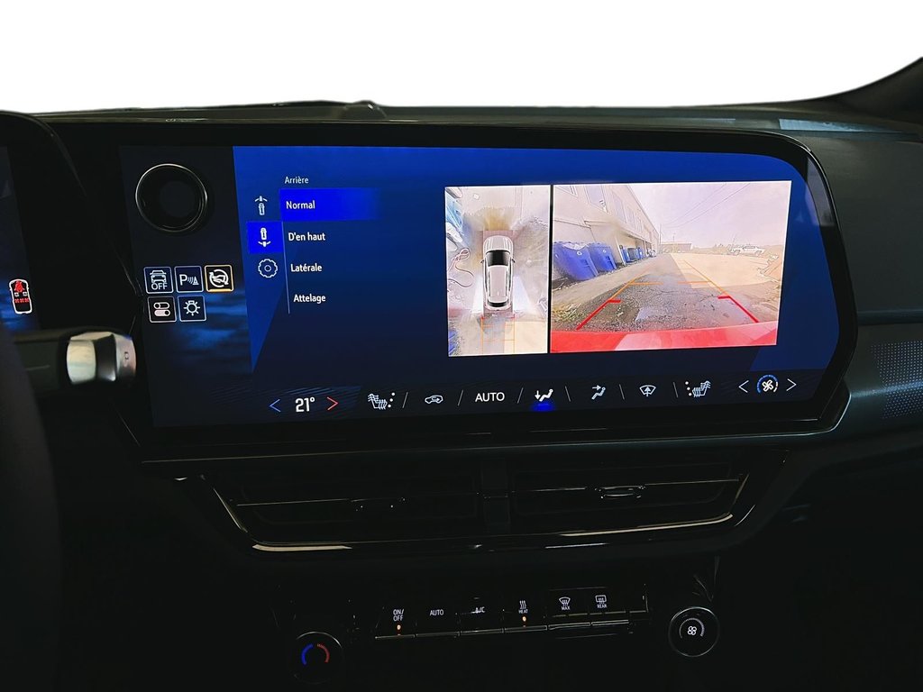 2025 Chevrolet Equinox EV RS in La Malbaie, Quebec - 16 - w1024h768px