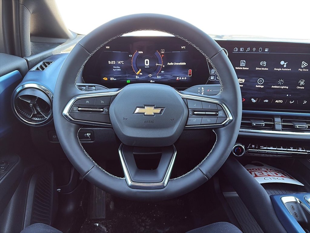 2025 Chevrolet Equinox EV 2LT in La Malbaie, Quebec - 12 - w1024h768px