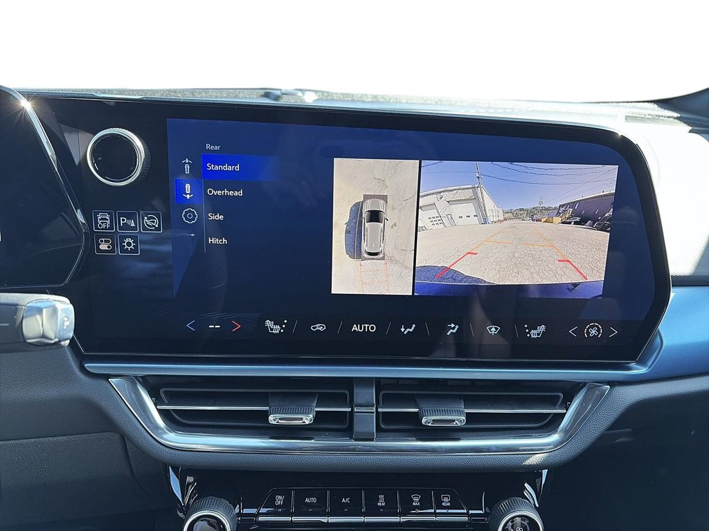 2025 Chevrolet Equinox EV 2LT in La Malbaie, Quebec - 15 - w1024h768px