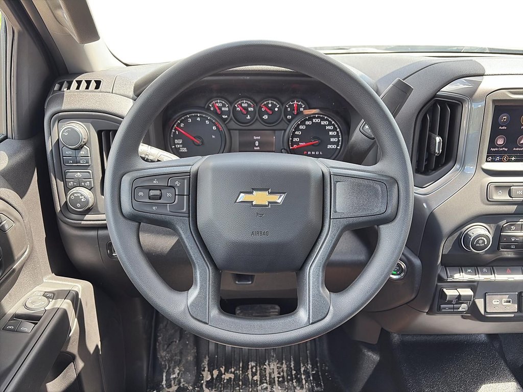 2025 Chevrolet Silverado 1500 WT in La Malbaie, Quebec - 11 - w1024h768px