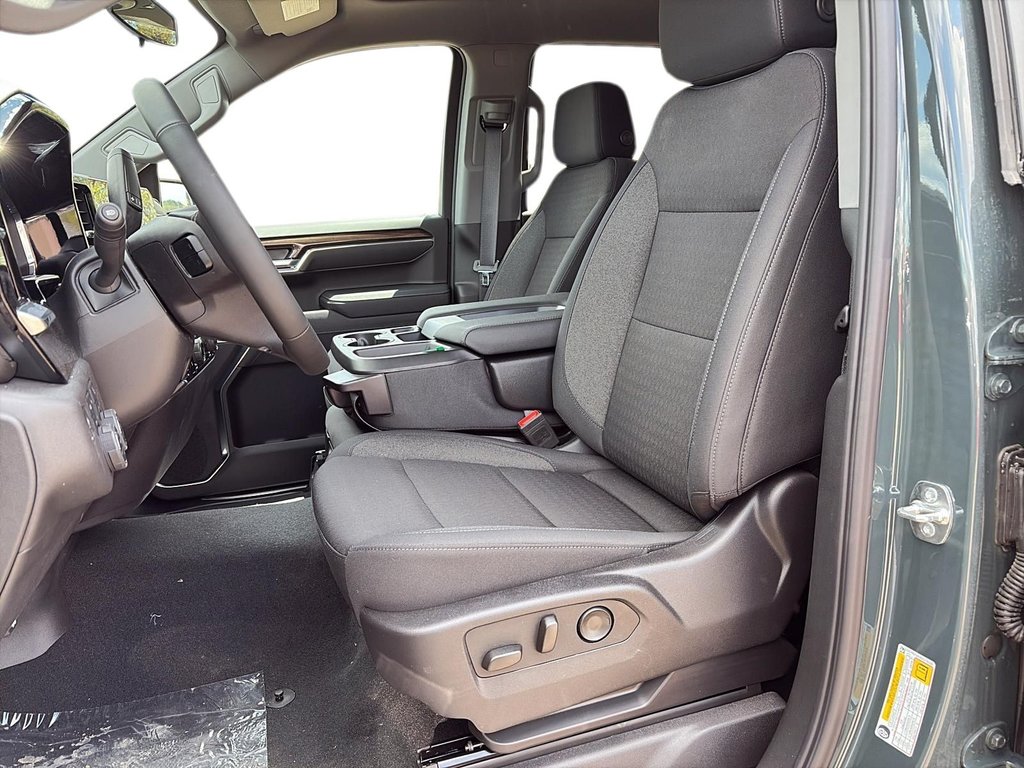 Chevrolet Silverado 1500 LT 2025 à La Malbaie, Québec - 7 - w1024h768px
