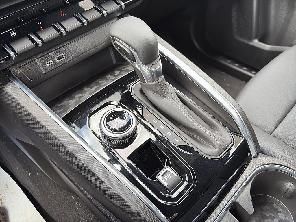 2024 GMC Canyon ELEVATION in La Malbaie, Quebec - 14 - w1024h768px