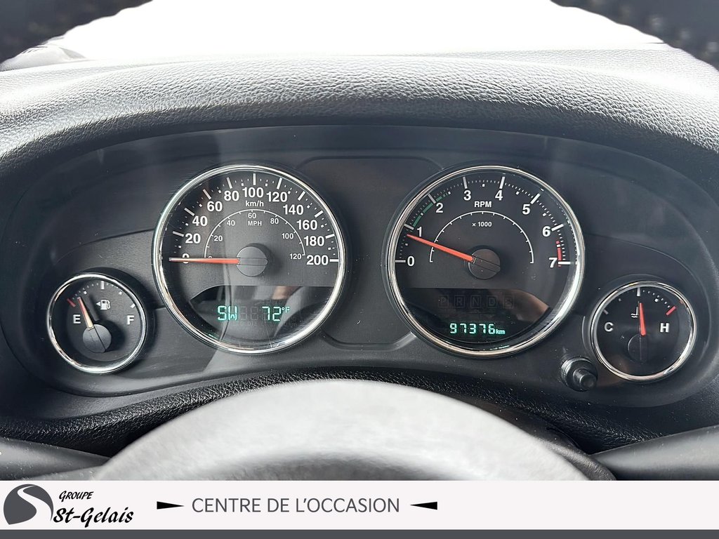 Jeep WRANGLER JK UNLIMITED Sport 2018 à La Malbaie, Québec - 12 - w1024h768px