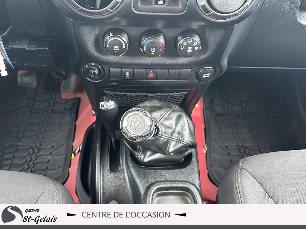 Jeep WRANGLER JK UNLIMITED Sport 2018 à La Malbaie, Québec - 11 - w1024h768px