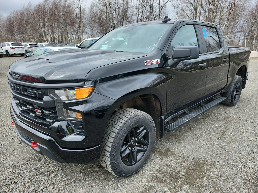 Chevrolet Silverado 1500 Custom Trail Boss 2024 à Edmundston, Nouveau-Brunswick - 1 - w1024h768px