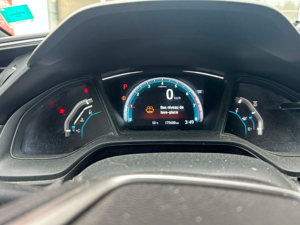 Honda Civic Hatchback LX 2017 à Edmundston, Nouveau-Brunswick - 2 - w1024h768px