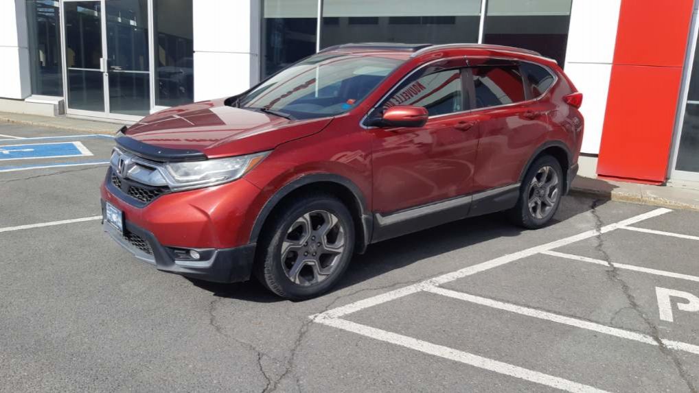 2017 Honda CR-V Touring in Edmundston, New Brunswick - 1 - w1024h768px