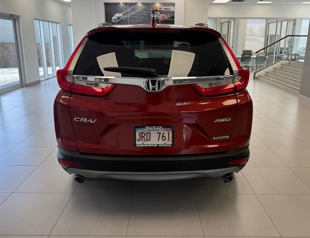 2017 Honda CR-V Touring in Edmundston, New Brunswick - 8 - w1024h768px