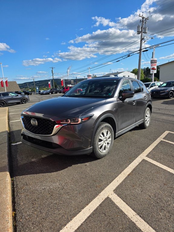 2022 Mazda CX-5 in Edmundston, New Brunswick - 1 - w1024h768px
